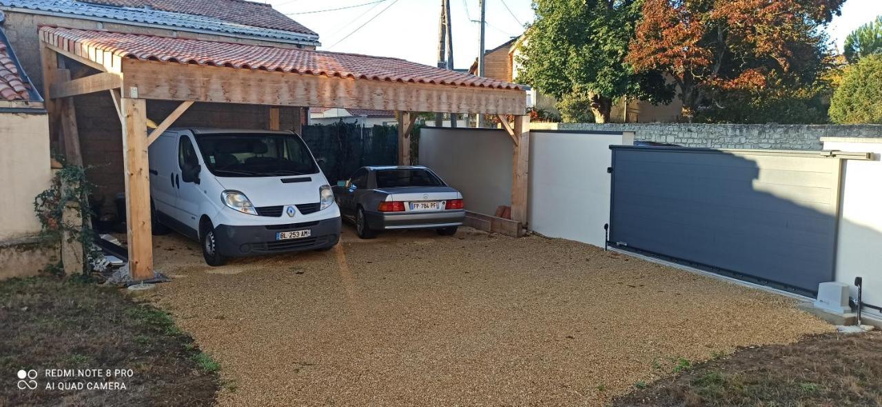 Maison Proche Centre Ville Biard Екстериор снимка